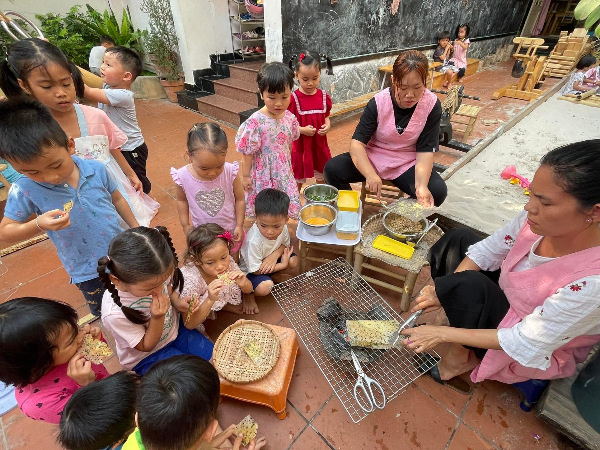 Làm bánh tráng nướng